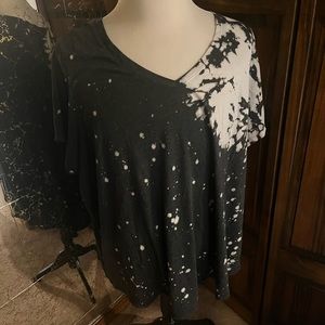 Woman’s Torrid size 5 tshirt